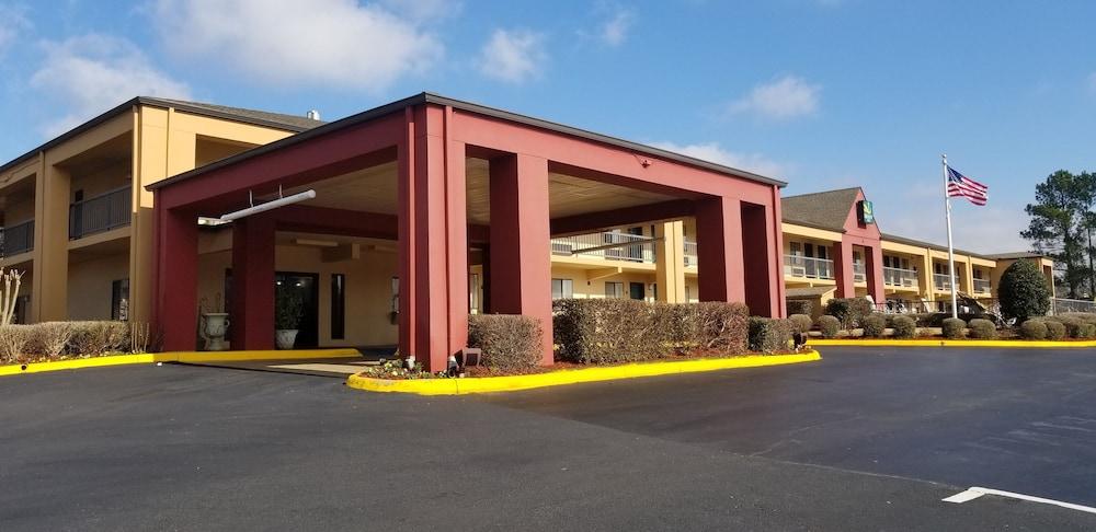 Quality Inn Pelham I-65 Exit 246 מראה חיצוני תמונה