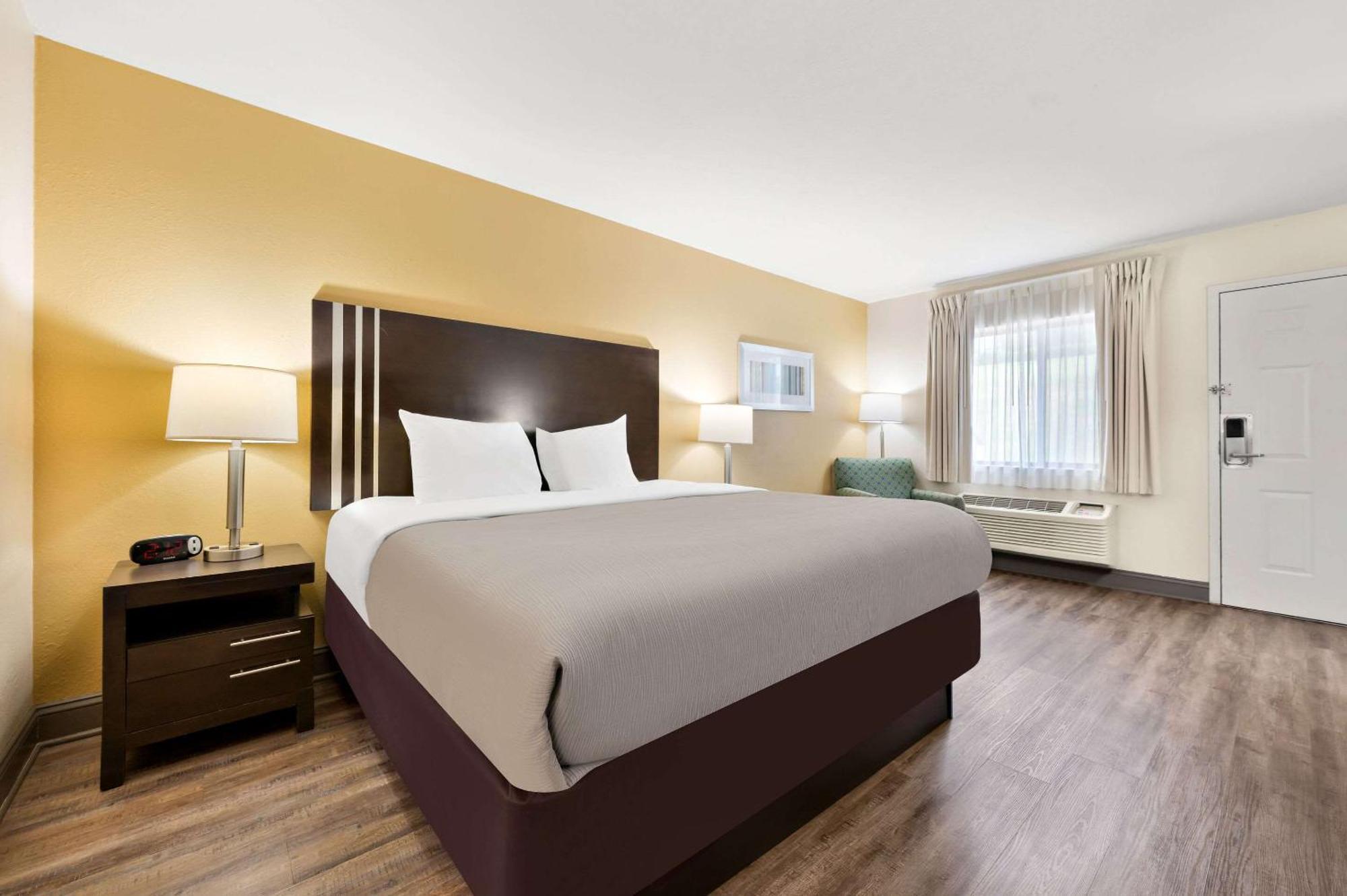 Quality Inn Pelham I-65 Exit 246 מראה חיצוני תמונה